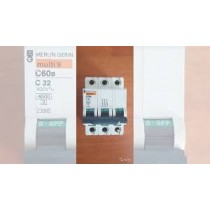 magnetotermico 3 moduli 3P 32A - 4.5KA cod. 23885 Merlin Gerin
