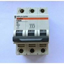 magnetotermico 3 moduli 3P 6A - 6KA cod. 24281 Merlin Gerin
